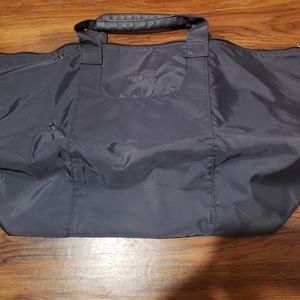 Tumi Duffal bag